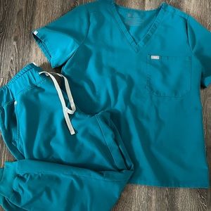 Figs Teal scrub set